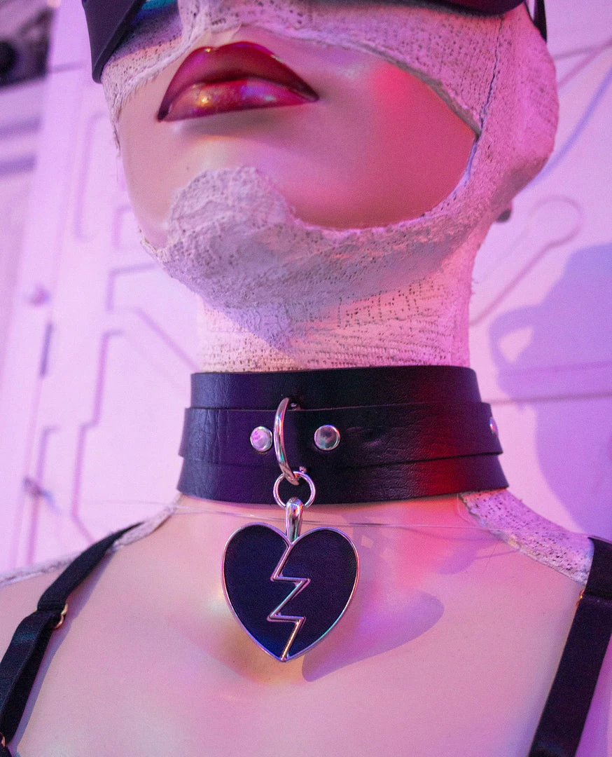 Fun Place Festivals Heart Breaker Collar 3 Fun Place Festivals Heart Breaker Collar